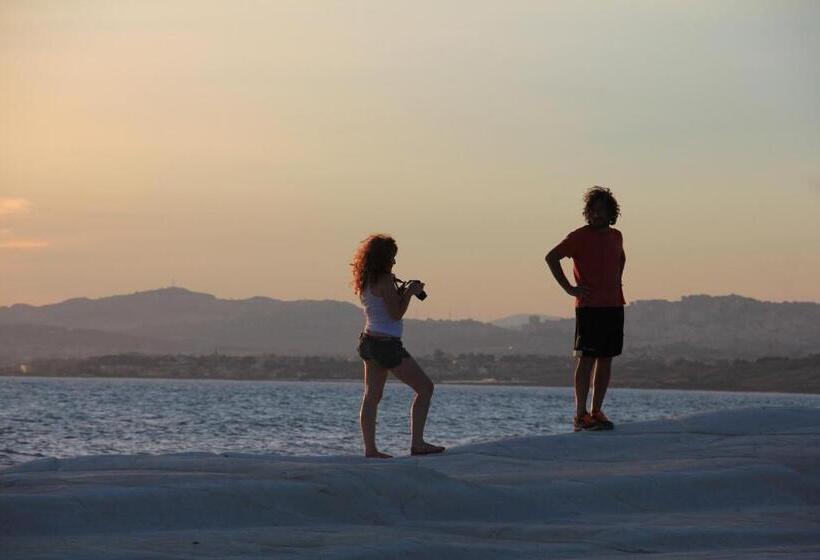 تختخواب و صبحانه Punta Bianca Suite & Home Experience