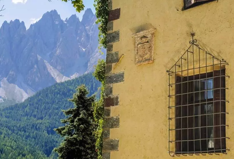 Aamiaismajoitus (B&B) Valcastello Dolomites Chalet & Polo Club