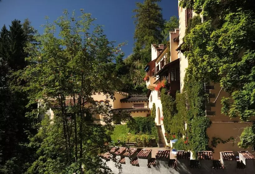 Aamiaismajoitus (B&B) Valcastello Dolomites Chalet & Polo Club