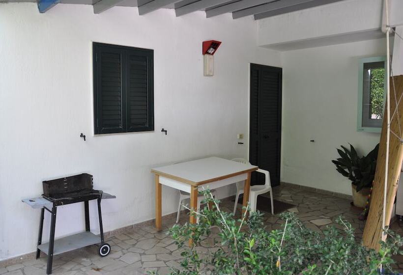 בית מלון כפרי Camping Dei Trulli