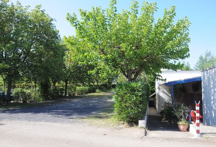 בית מלון כפרי Camping Dei Trulli