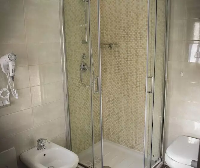 تختخواب و صبحانه Le Fontane Del Re