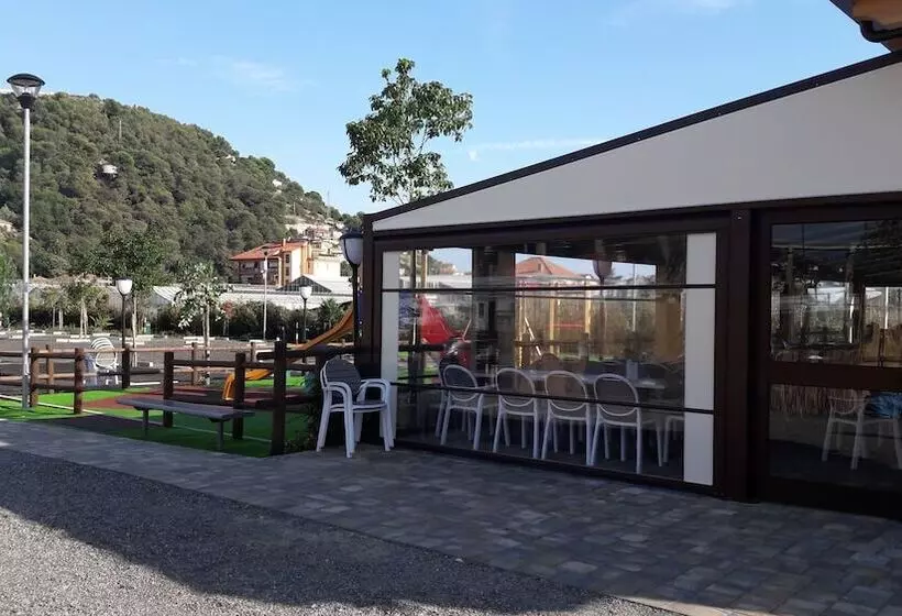 Hotelli Camper Park Nervia
