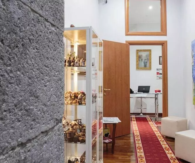 Palazzo Carafa Della Spina