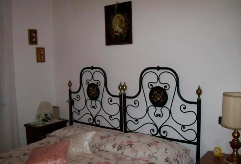 پانسیون Villa Lory Albinia