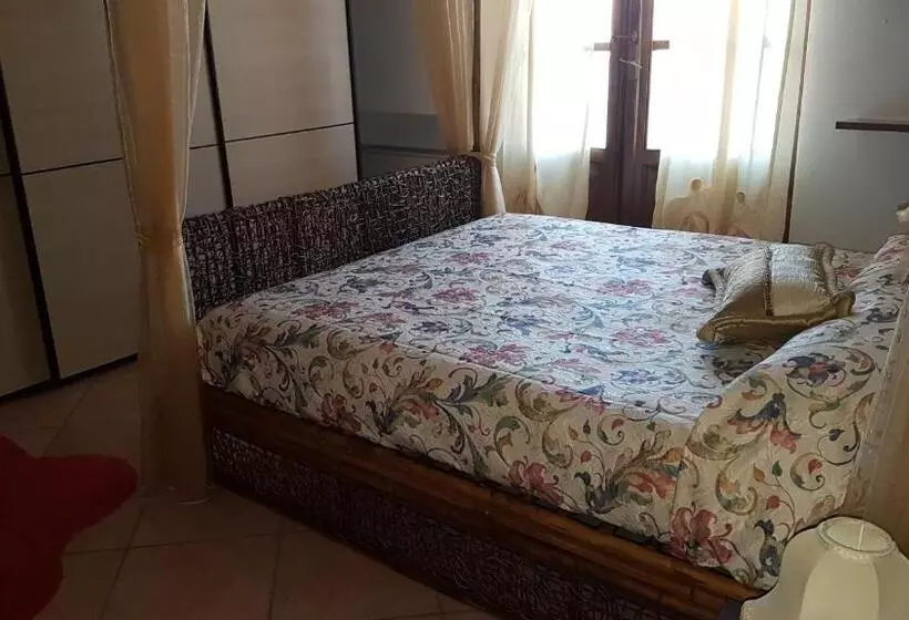 پانسیون Villa Lory Albinia