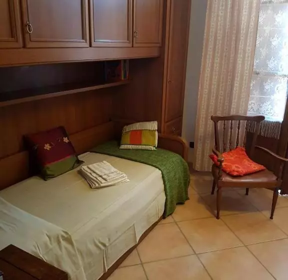 پانسیون Villa Lory Albinia