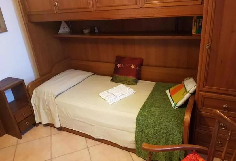 پانسیون Villa Lory Albinia