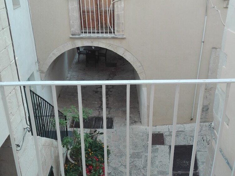 بنسيون La Cattedrale