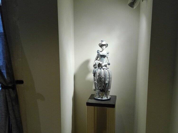 بنسيون La Cattedrale