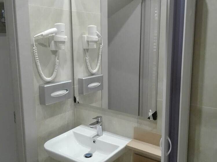 بنسيون La Cattedrale