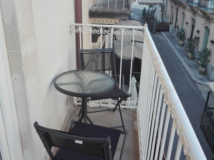 بنسيون La Cattedrale