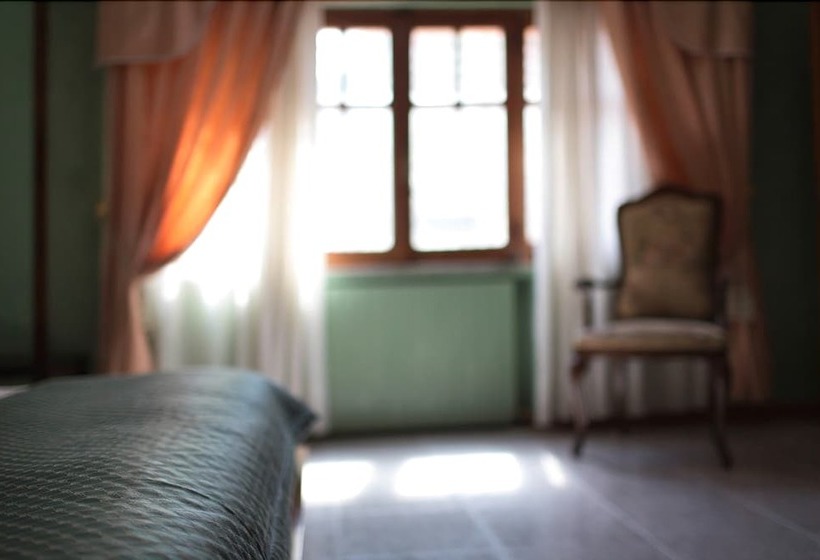 مبيت وإفطار Vibo In Centro