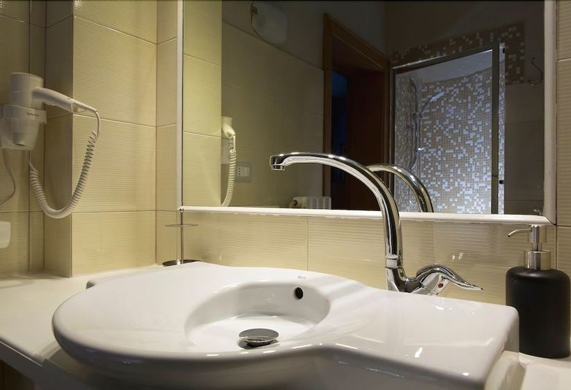 مبيت وإفطار Vibo In Centro