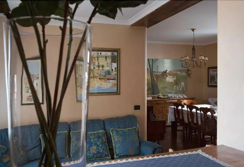 ベッドアンドブレックファースト Vibo In Centro