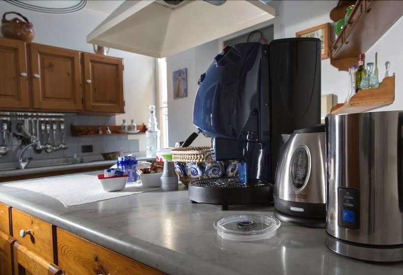 مبيت وإفطار Vibo In Centro