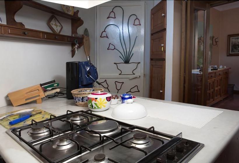 مبيت وإفطار Vibo In Centro