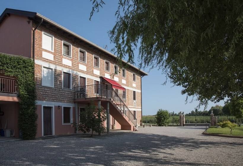 ベッドアンドブレックファースト Chiaro Di Luna