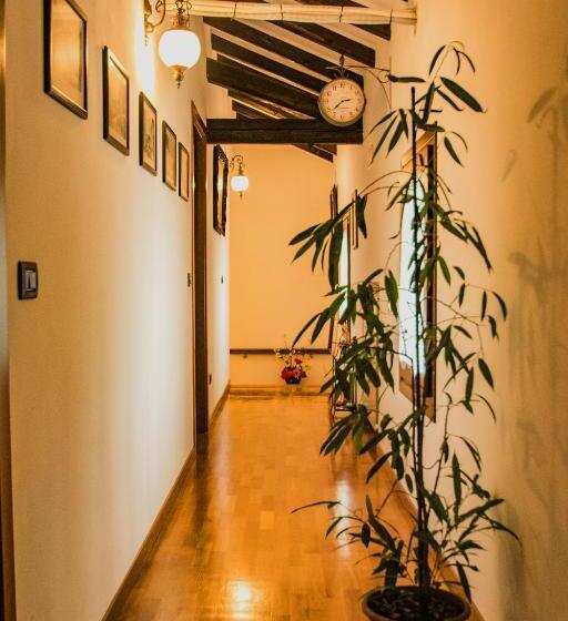 ベッドアンドブレックファースト Chiaro Di Luna