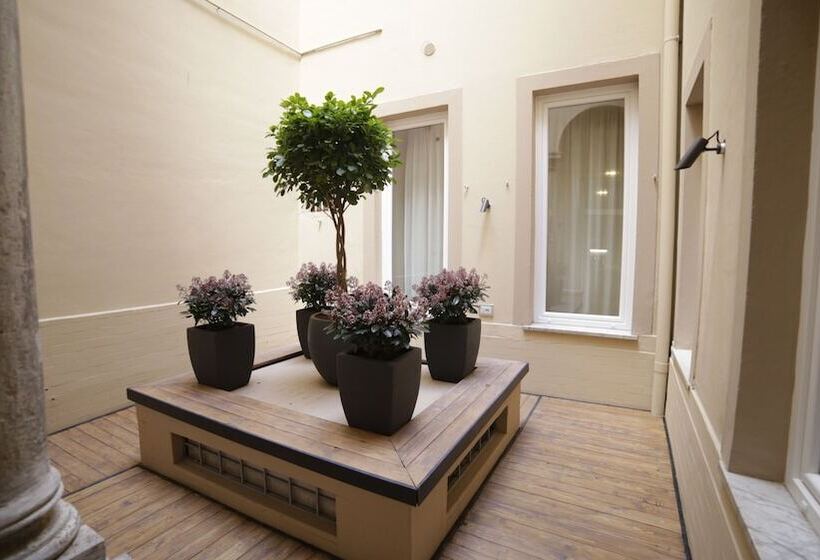 پانسیون Suitelifetrevi