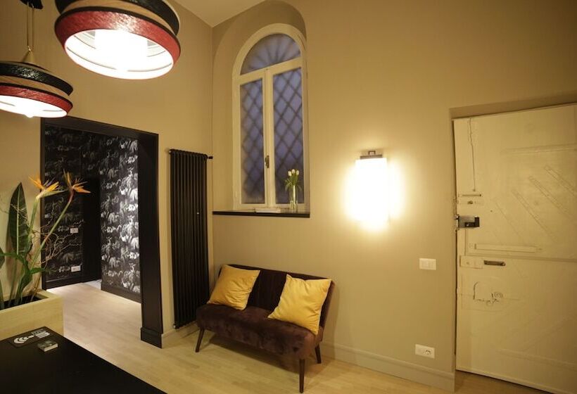 پانسیون Suitelifetrevi