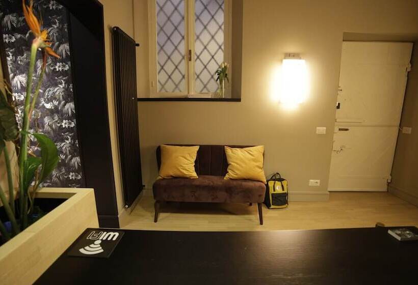 پانسیون Suitelifetrevi