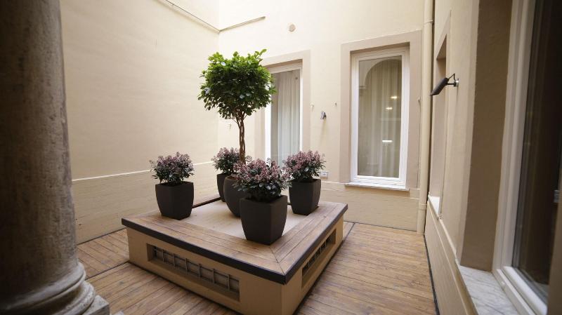 پانسیون Suitelifetrevi