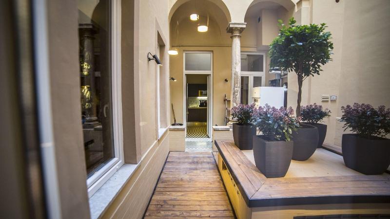 پانسیون Suitelifetrevi