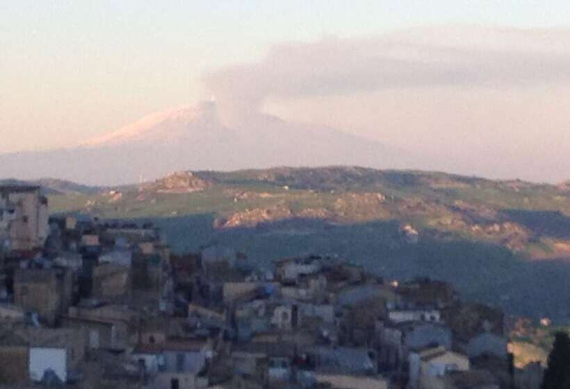 تختخواب و صبحانه Il Piccolo Attico