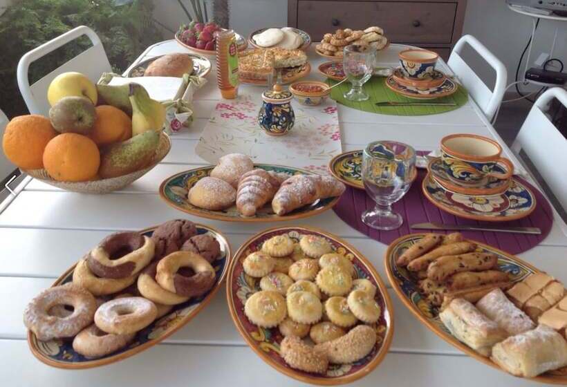 تختخواب و صبحانه Il Piccolo Attico