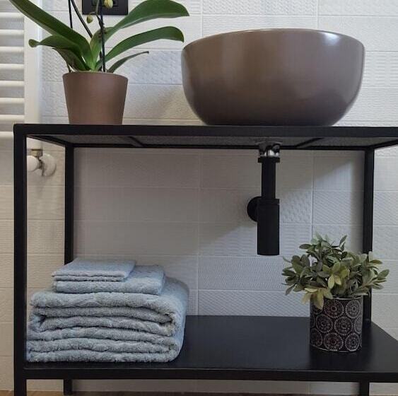 تختخواب و صبحانه Il Piccolo Attico