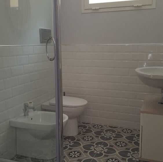 تختخواب و صبحانه Il Piccolo Attico