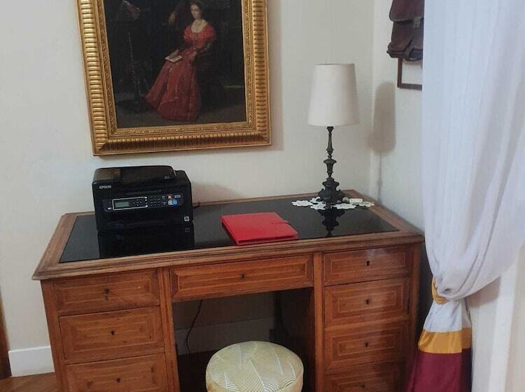 تختخواب و صبحانه La Dimora Dei Reali