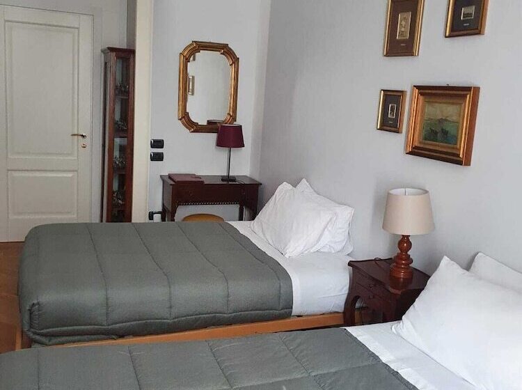 تختخواب و صبحانه La Dimora Dei Reali