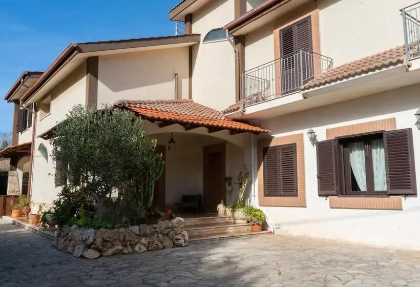تختخواب و صبحانه Villa Lina Bed&breakfast