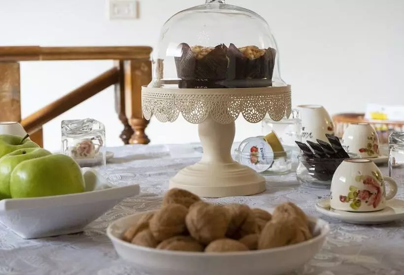 تختخواب و صبحانه Villa Lina Bed&breakfast