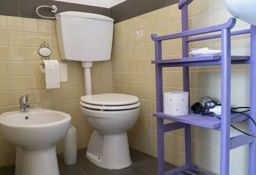 تختخواب و صبحانه Villa Lina Bed&breakfast