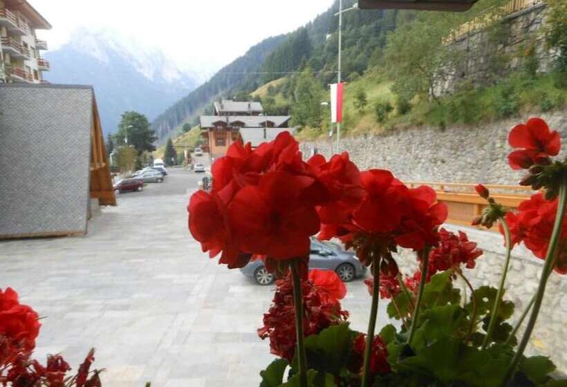 בית מלון כפרי Rododendro