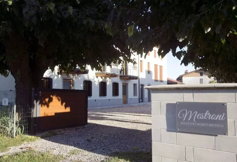 田舎風ホテル Agriturismo Mestroni