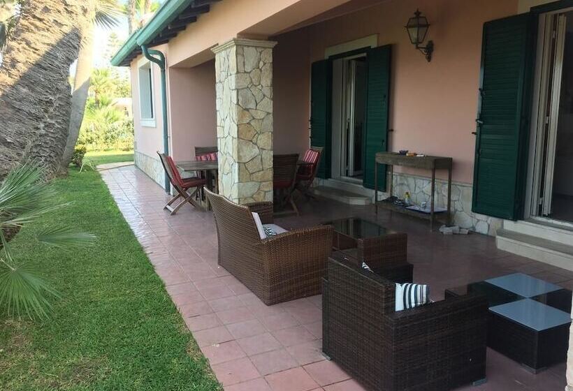 פנסיון Villa Sara