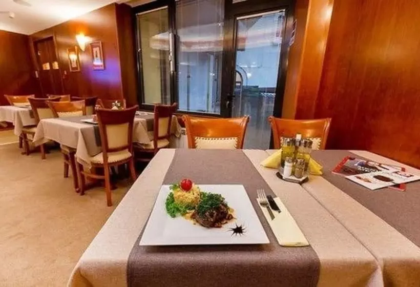 هتل Duke Romana City Center