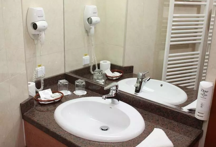 هتل Duke Romana City Center