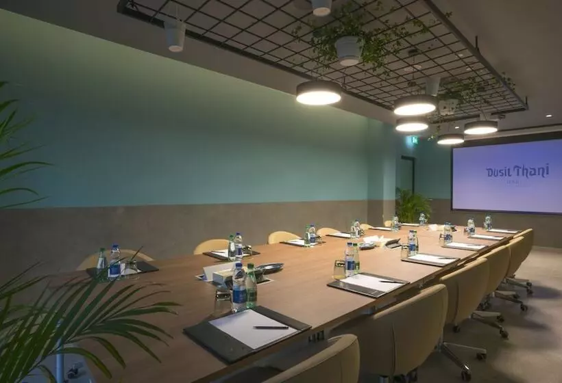 هتل Dusit Thani Dubai