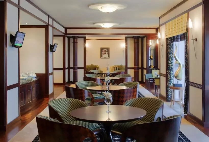 هتل Dusit Thani Dubai