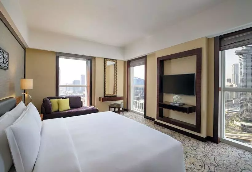 هتل Dusit Thani Dubai