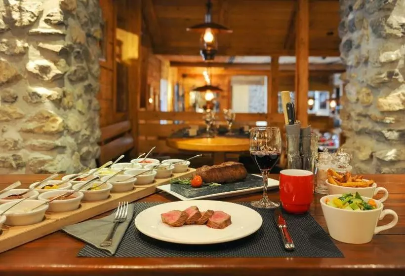 酒店 Eiger Mountain & Soul Resort