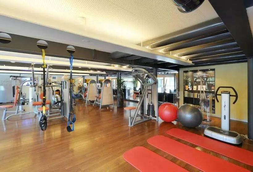 酒店 Eiger Mountain & Soul Resort