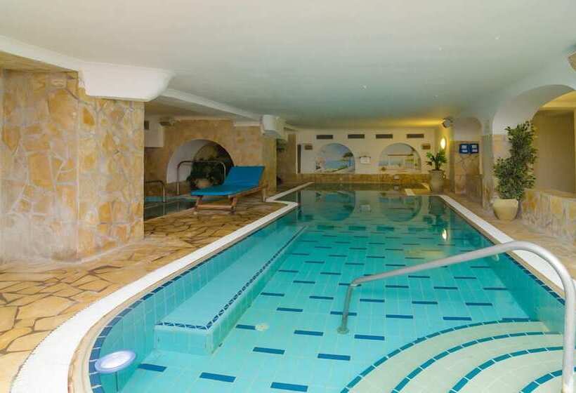 호텔 Flora Wellness & Beauty