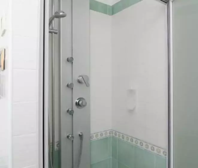 호텔 Flora Wellness & Beauty