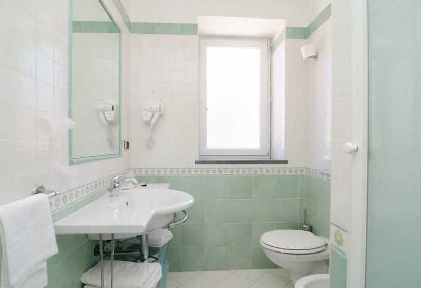 호텔 Flora Wellness & Beauty